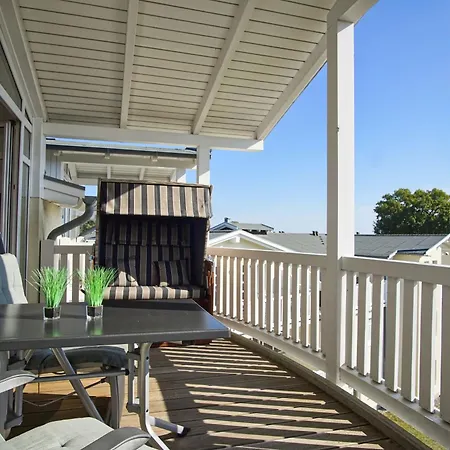 Meeresblick Fewo: Beachfront Balcony With Ahoi Access Goehren (Ruegen)